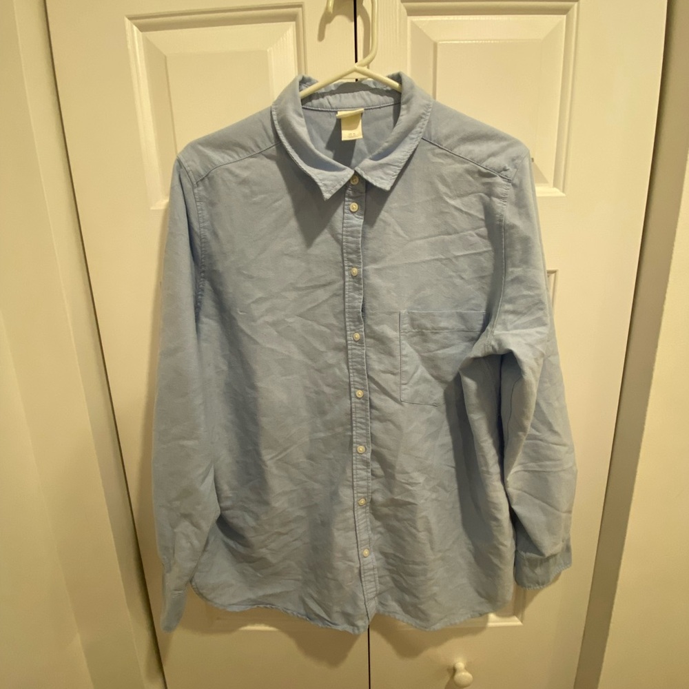 H&M light blue button-up shirt size 12 – classic work office